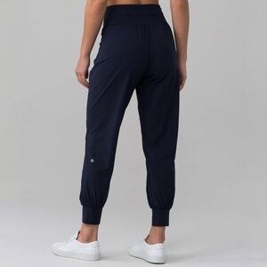 LULULEMON  Women’s Sun Setter Jogger Pants in Midnight Navy Blue Size 4